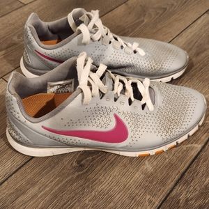 NIKE Free Sneakers Women Size 9 Gray/Pink